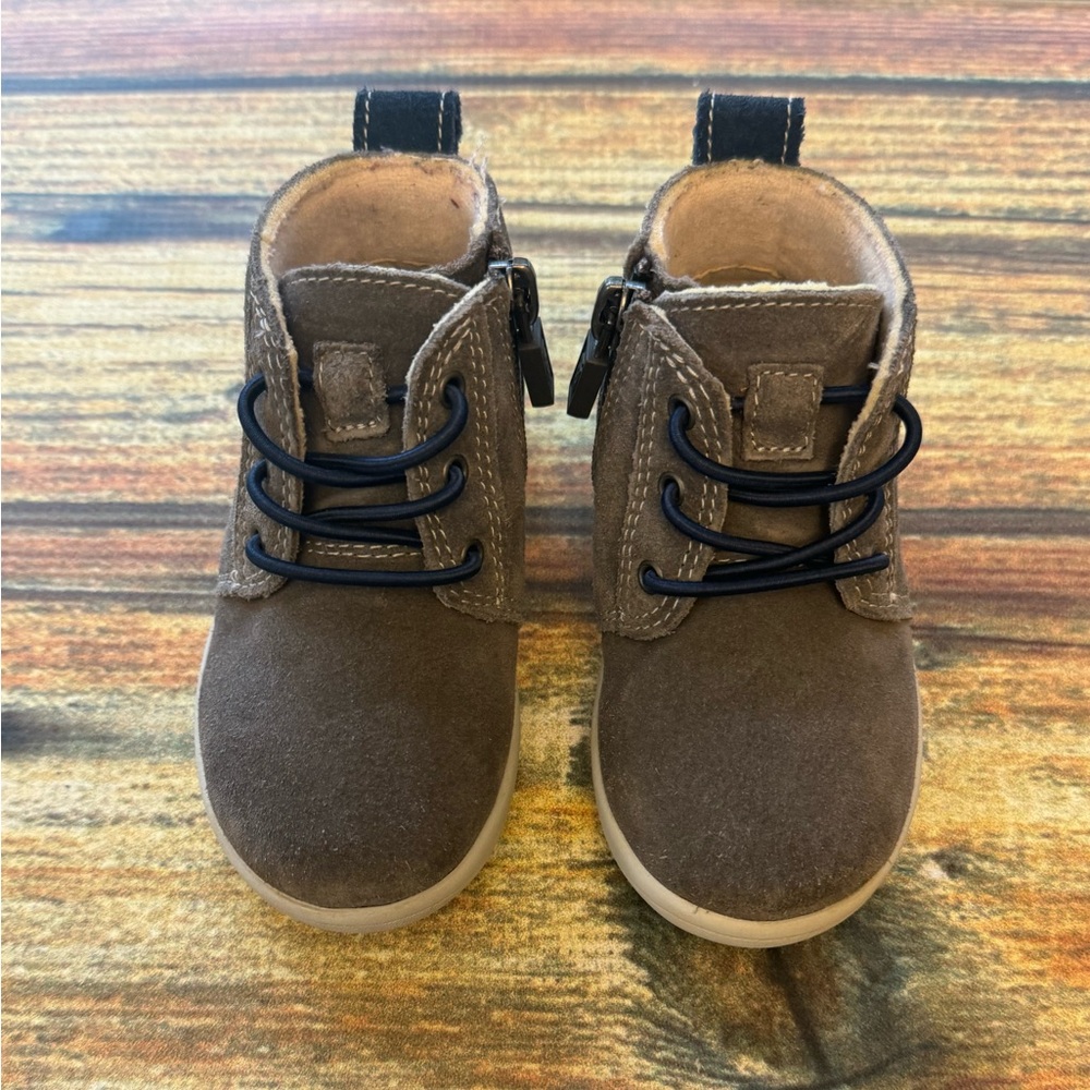 Size 6 Toddler Boys Uggs